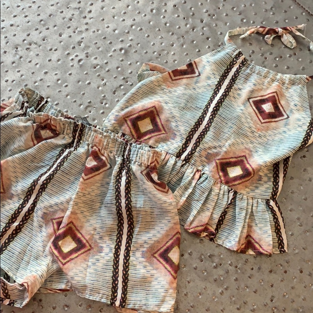 BEACH RIOT. Two piece shorts crop top